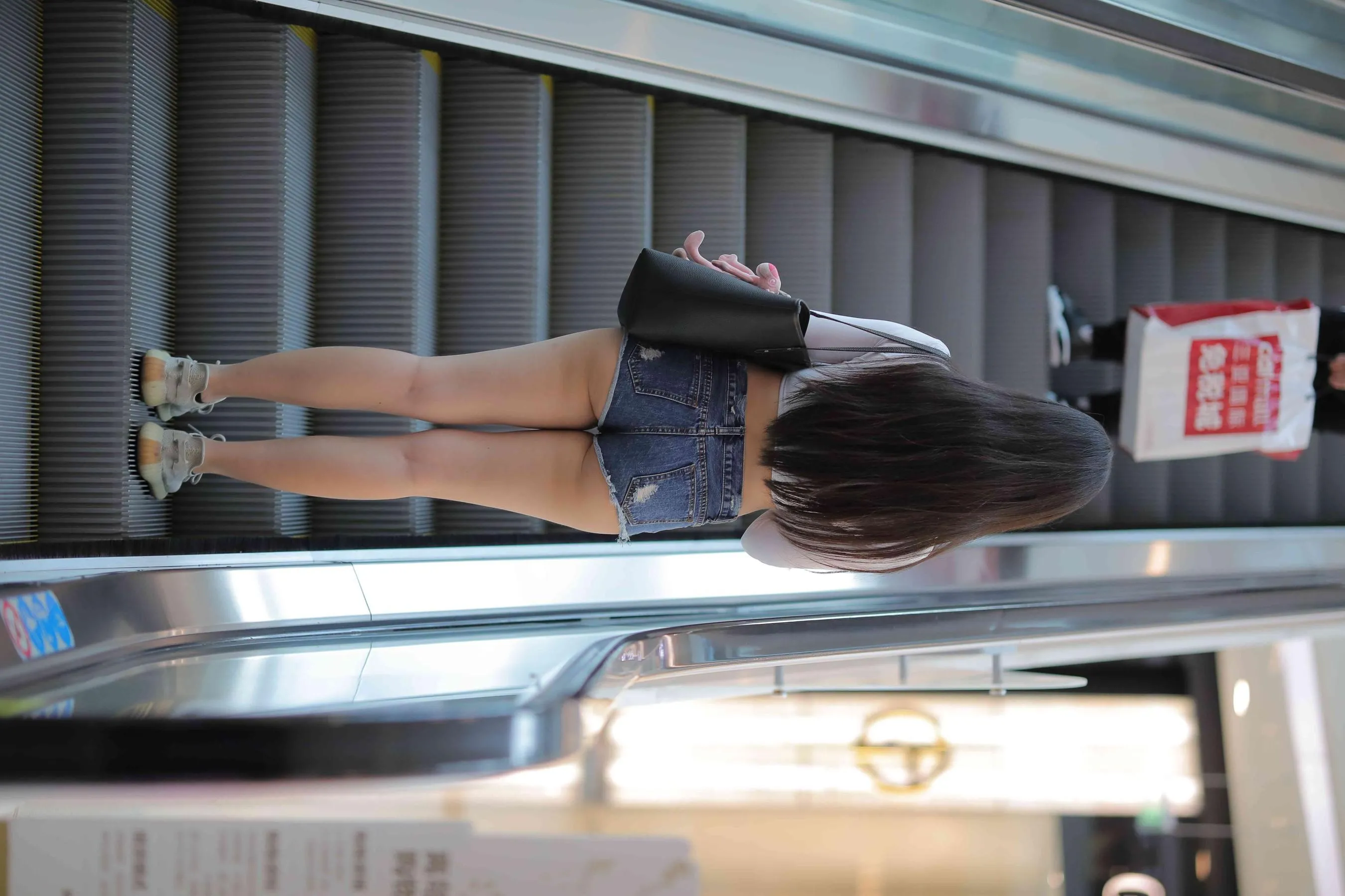 [魔镜街拍] NO.030 街拍牛仔热裤美女 [139P]插图7